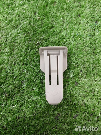 Клипса потолочная Renault Clio 3 2006