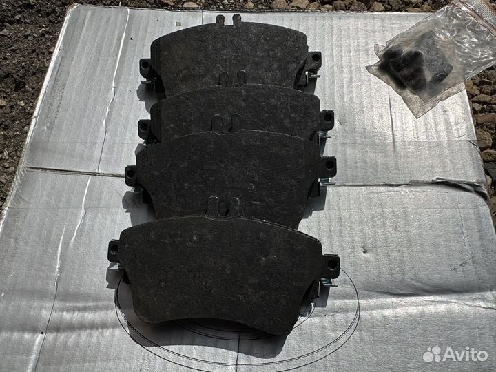 Тормозные колодки Мерседес w176 a180 a200