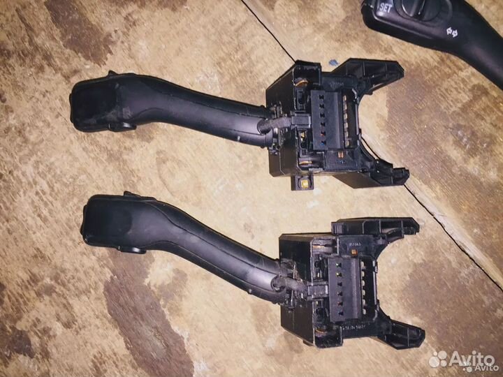 Переключатель света и щеток VAG