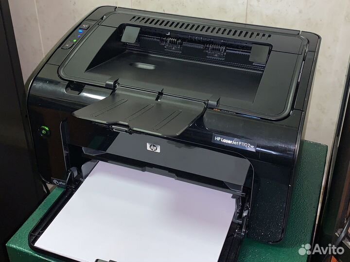 Лазерный принтер HP LJ P1102W с wi-fi
