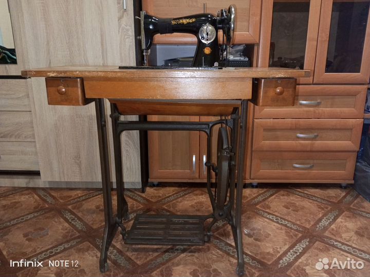 Швейная машинка