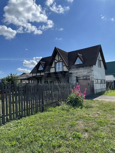 Дом 179 м² на участке 14 сот.