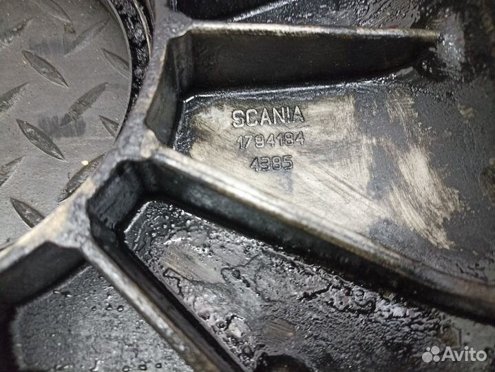 Крышка плиты двигателя Scania 5-series