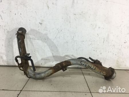 Топливно-заливная горловина