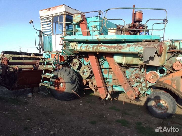 Комбайн Енисей Енисей-1200, 1992