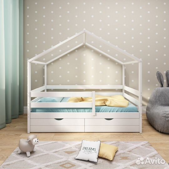 Детская кровать домик из березы