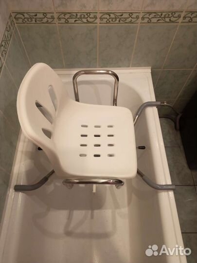 Кресло для ванны для инвалидов поворотное