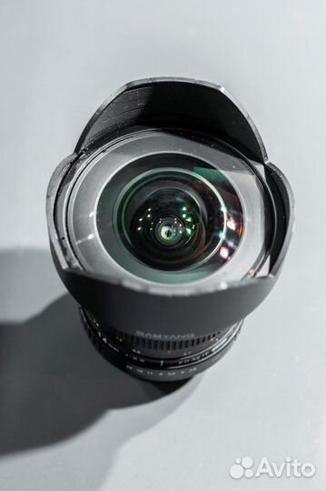 Объектив Samyang 14 мм f2.8 Canon EF