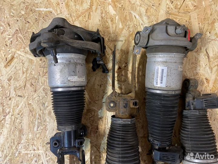 Комплект пневмоамортизаторов подвески Porsche