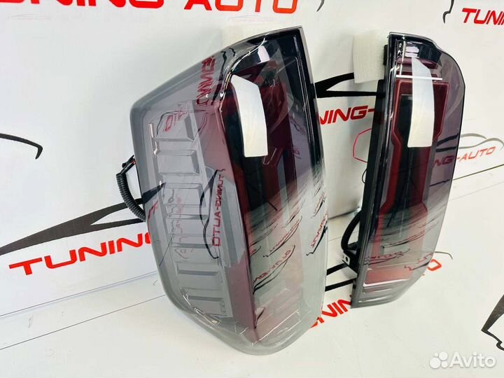 Стоп - сигналы Toyota Tundra 50 Q7087