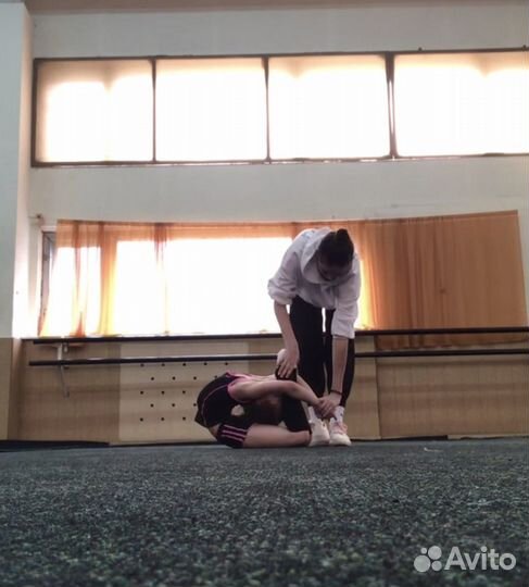 Тренер по художественной гимнастике