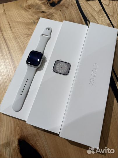 Apple Watch Series 8 45 мм Silver Alum White S/M