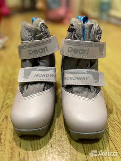 Лыжные ботинки