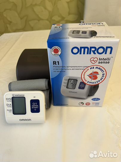 Тонометр на запястье omron