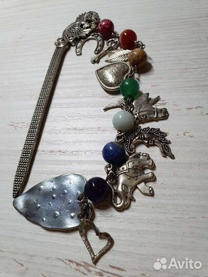 Закладка/ляссе для книг натур.камни.ручная работа