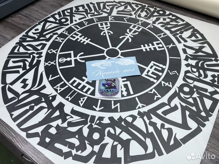 Наклейки на авто