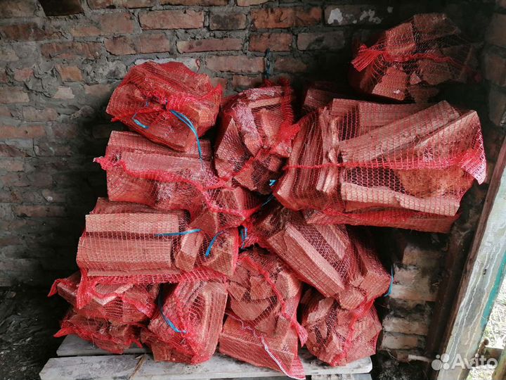 Дрова в сетках. Для бани