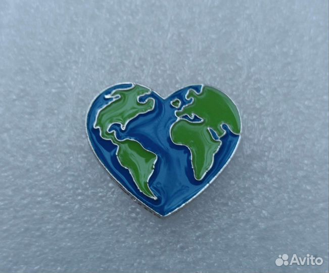 Значок пин Зелёная Планета Сердце новый