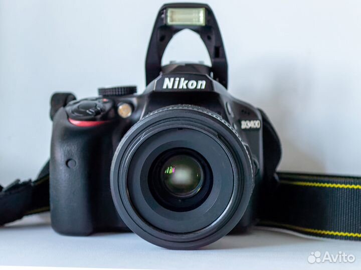 Зеркальный фотоаппарат Nikon D3400 + 35mm 1.8G