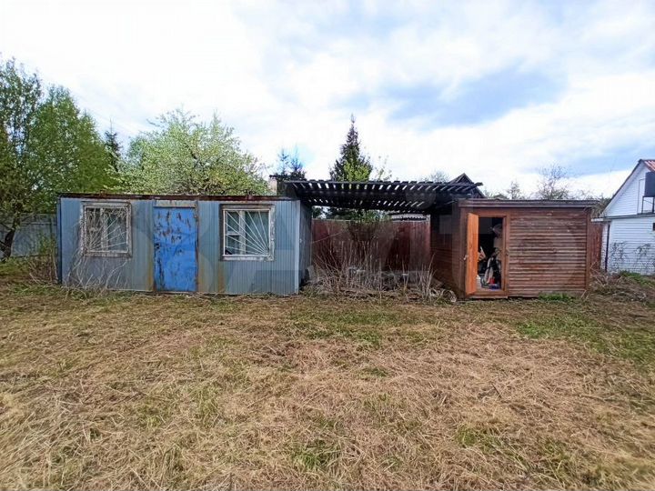 Дом 25 м² на участке 8,4 сот.