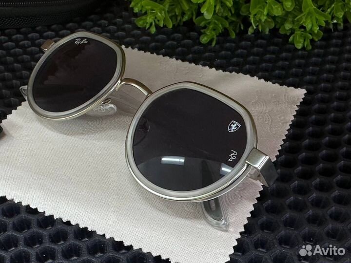 Солнцезащитные очки RAY-BAN