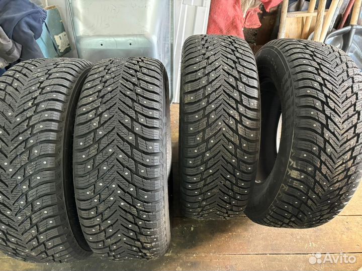 Nokian Tyres Hakkapeliitta 10p SUV 265/65 R17