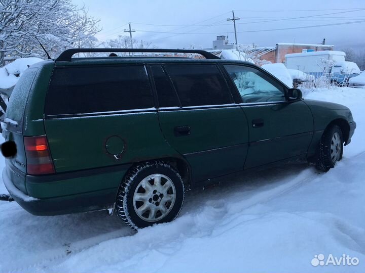 Opel Astra F caravan кузов по частям