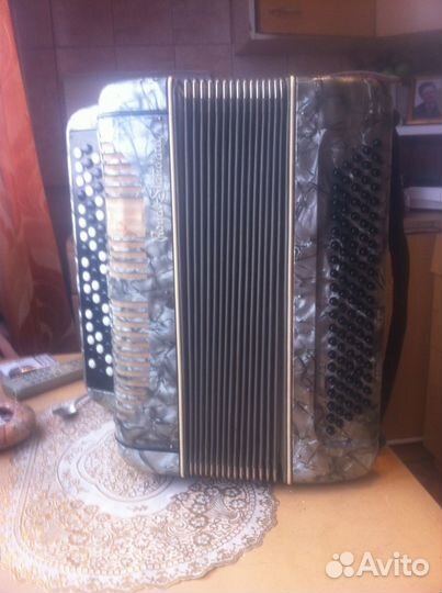 Баян royal standard