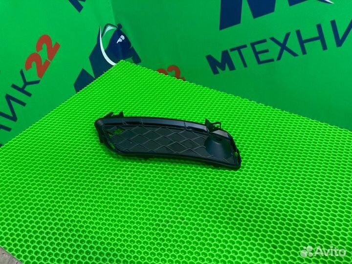 Заглушка бампера передняя левая Bmw X3 F25 N47D20C