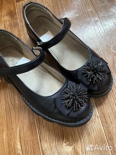 Продам туфли на девочку