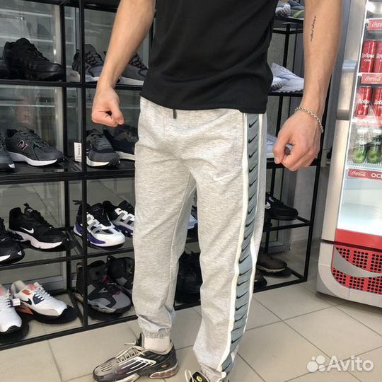 Спортивные штаны мужские Nike