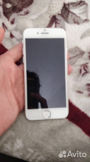 iPhone 8, 64 ГБ