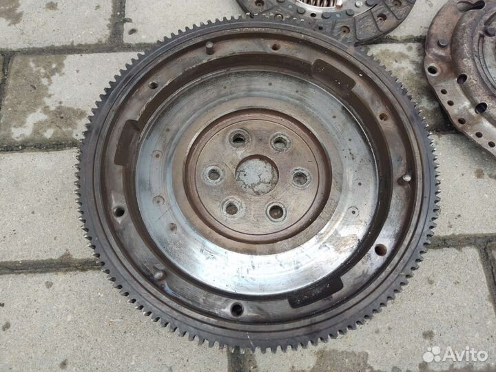 Маховик + комплект сцепления 1.4 Шкода Фабия 1