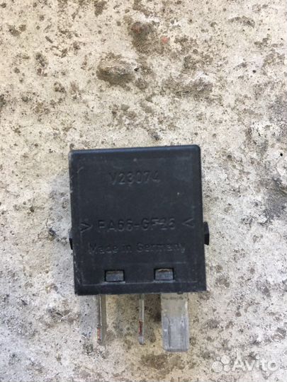 Реле Mercedes Benz (3679)