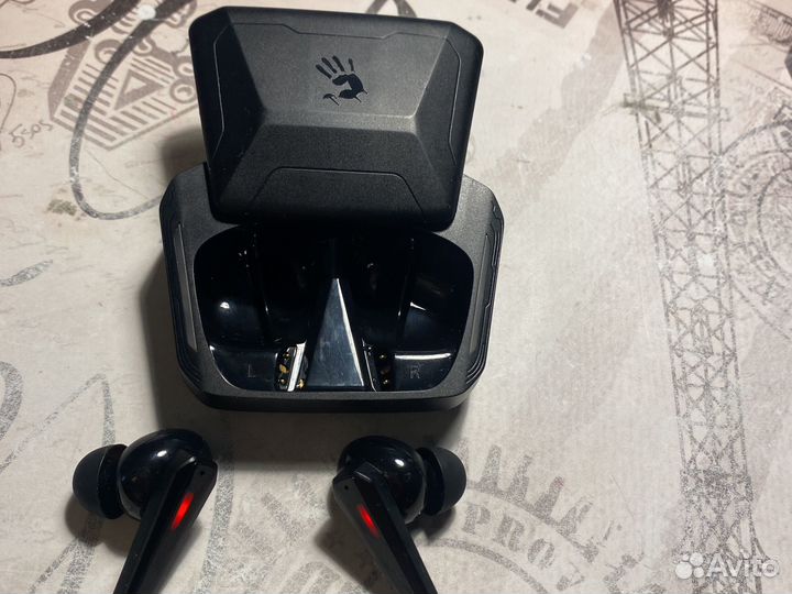 Наушники TWS A4Tech Bloody M70 черный