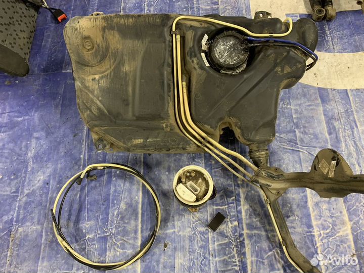 Насос топливный б/у Шкода Фабия Skoda