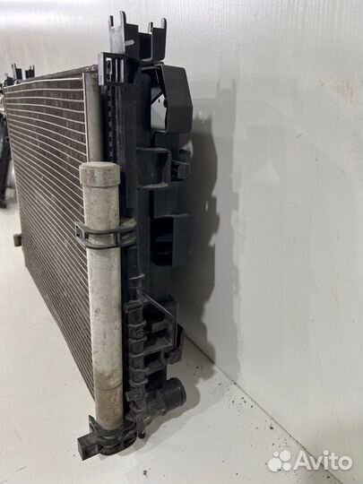 Радиатор охлаждения двигателя передний LADA Largus