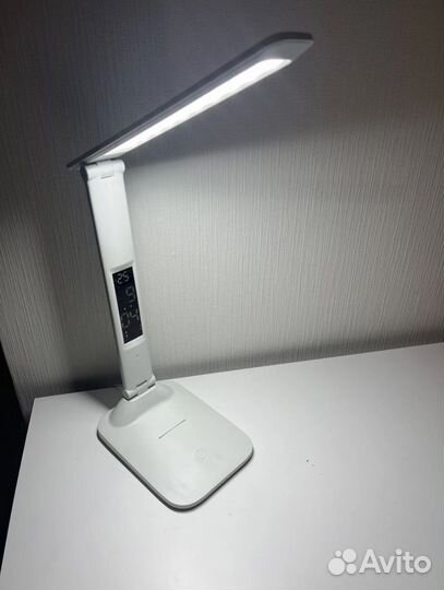 Лампа настольная