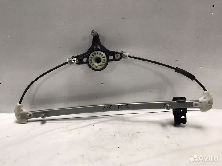 Стеклоподъемник задний левый/правый Mazda 3 BL