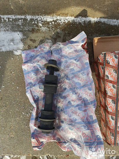 Мицубиси каризма салеблок