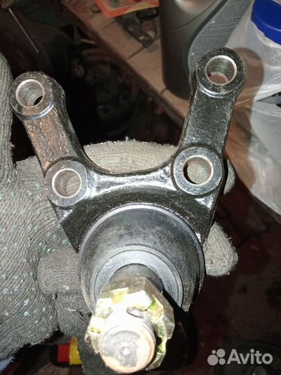 Продам шаровые опоры на Митсубиси Паджеро