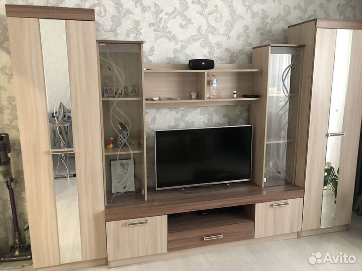 Стенка в гостиную