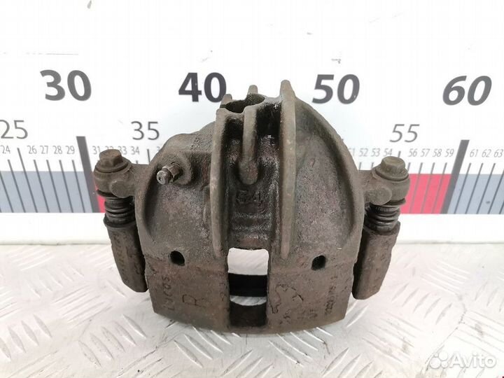 Суппорт передний правый Mitsubishi Space Star