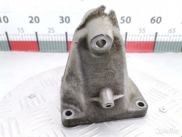 Кронштейн двигателя Mercedes-Benz E-Класс