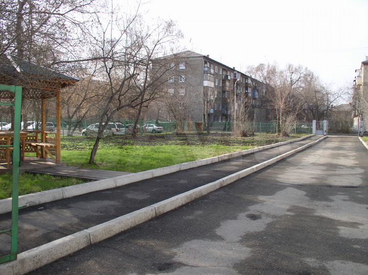 Офисное здание 535 кв.м. с земельным участком