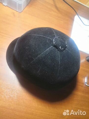 Каска для конного спорта