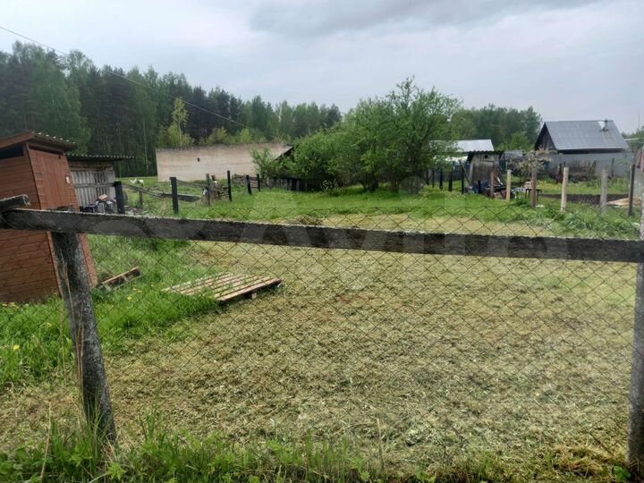 Дом 25 м² на участке 6,5 сот.