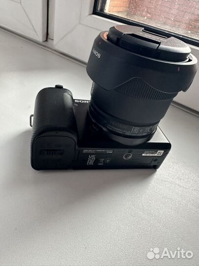 Sony ZV e10 11mm f 1.8