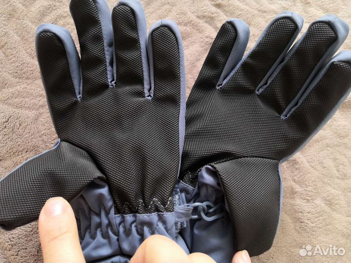 Перчатки Новые. детские зимние Pelican