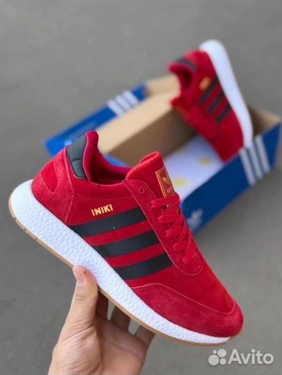 Кроссовки оптом